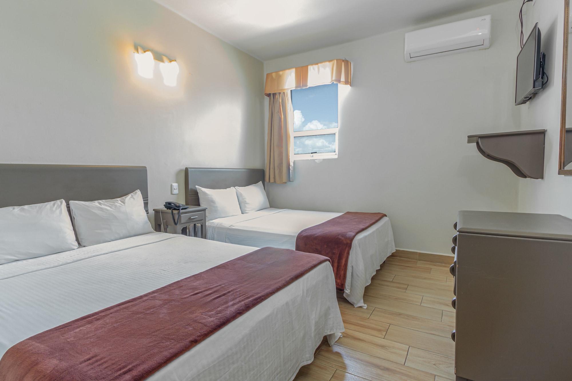Hotel Plaza Del Arco Express モンテレー エクステリア 写真
